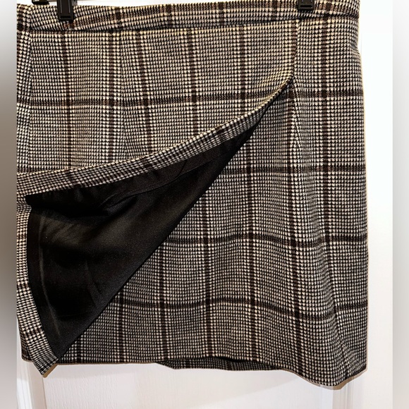 Heartloom Jaxon Mini Skirt - Picture 2 of 6